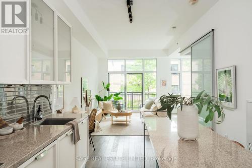 218 - 66 Kippendavie Avenue, Toronto (The Beaches), ON - Indoor Photo Showing Kitchen