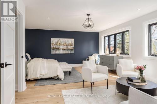 7 Ferncroft Drive, Toronto (Birchcliffe-Cliffside), ON - Indoor Photo Showing Living Room