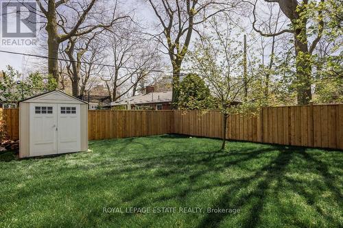 7 Ferncroft Drive, Toronto (Birchcliffe-Cliffside), ON - Outdoor With Backyard