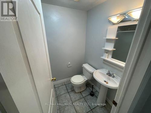 9762 Keele Street, Vaughan, ON - Indoor Photo Showing Bathroom