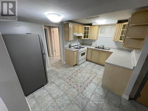 9762 Keele Street, Vaughan, ON - Indoor Photo Showing Kitchen With Double Sink