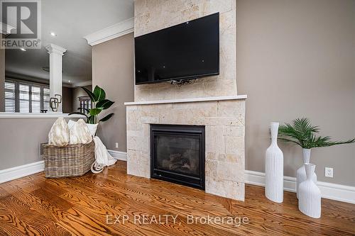 4 Blake Street, East Gwillimbury, ON - Indoor Photo Showing Living Room With Fireplace