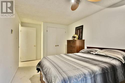 39 Peevers Crescent, Newmarket, ON - Indoor Photo Showing Bedroom