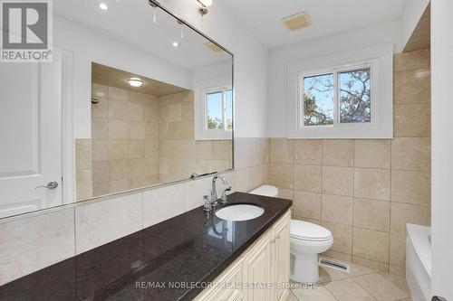 130 Dew Street, King, ON - Indoor Photo Showing Bathroom