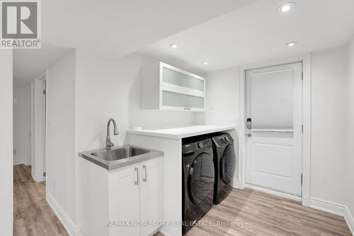 130 Dew Street, King, ON - Indoor Photo Showing Laundry Room