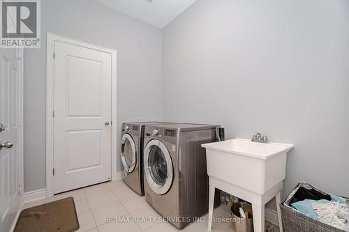 31 Humberstone Crescent, Brampton (Northwest Brampton), ON - Indoor Photo Showing Laundry Room