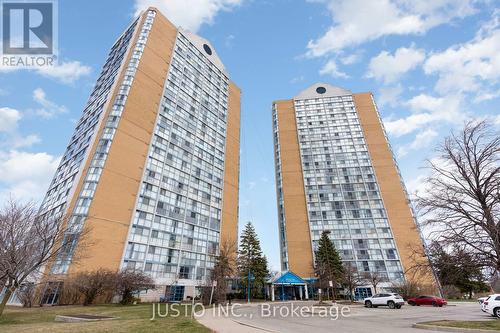 205 - 25 Trailwood Drive, Mississauga (Hurontario), ON - Outdoor With Facade