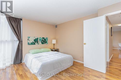 205 - 25 Trailwood Drive, Mississauga, ON - Indoor Photo Showing Bedroom