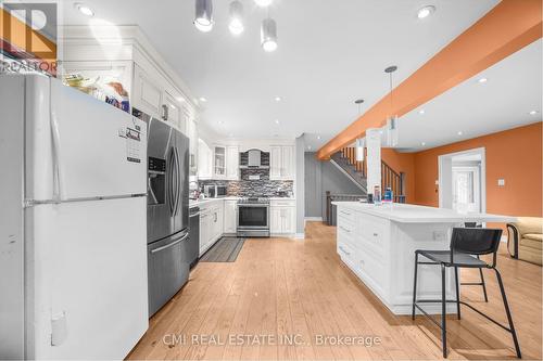 2 Dana Court, Brampton (Southgate), ON - Indoor Photo Showing Kitchen