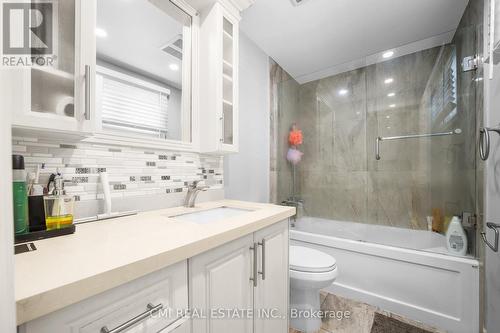 2 Dana Court, Brampton (Southgate), ON - Indoor Photo Showing Bathroom