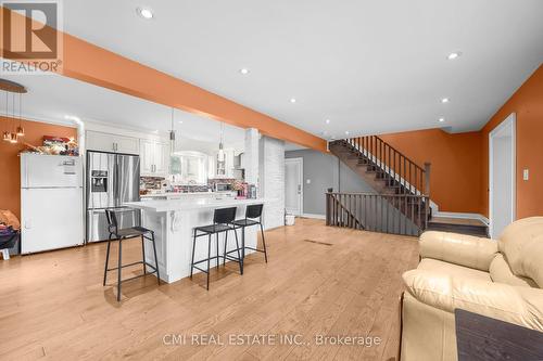 2 Dana Court, Brampton (Southgate), ON - Indoor Photo Showing Kitchen