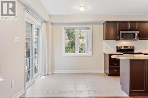 42 - 233 Duskywing Way, Oakville (Bronte West), ON - Indoor Photo Showing Kitchen