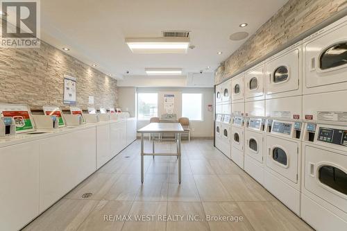 909 - 2900 Battleford Road, Mississauga (Meadowvale), ON - Indoor Photo Showing Laundry Room