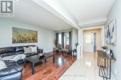 236 Fernforest Drive W, Brampton (Sandringham-Wellington), ON - Indoor Photo Showing Living Room