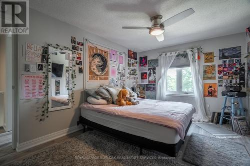 3 - 2070 Brant Street, Burlington, ON - Indoor Photo Showing Bedroom