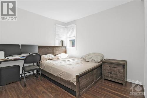 114 Mcclintock Way, Ottawa, ON - Indoor Photo Showing Bedroom