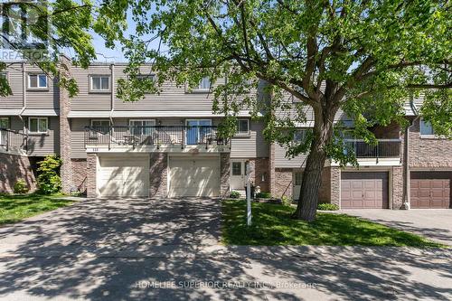 120 - 2315 Bromsgrove Road, Mississauga (Clarkson), ON - Outdoor