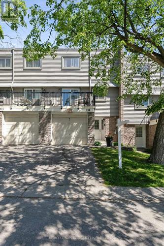 120 - 2315 Bromsgrove Road, Mississauga (Clarkson), ON - Outdoor