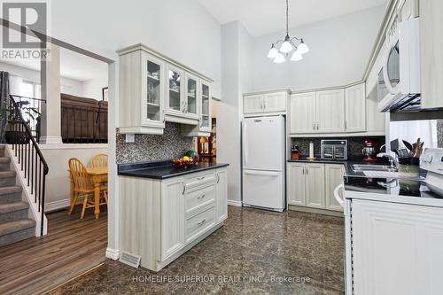 120 - 2315 Bromsgrove Road, Mississauga (Clarkson), ON - Indoor Photo Showing Kitchen