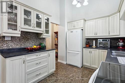 120 - 2315 Bromsgrove Road, Mississauga (Clarkson), ON - Indoor Photo Showing Kitchen With Double Sink