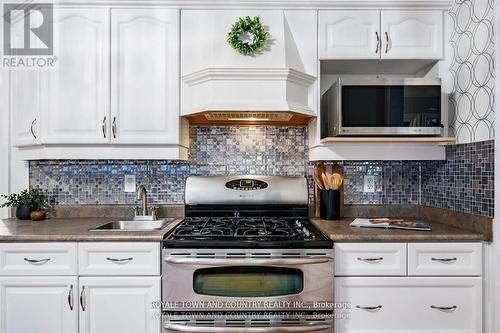 226 Angeline Street N, Kawartha Lakes (Lindsay), ON - Indoor Photo Showing Kitchen