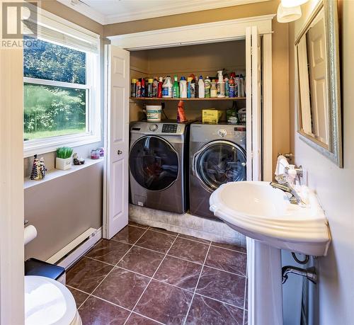 39 Donna Road, Paradise, NL - Indoor Photo Showing Laundry Room