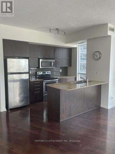 2008 - 65 Bremner Boulevard, Toronto (Waterfront Communities), ON - Indoor Photo Showing Kitchen