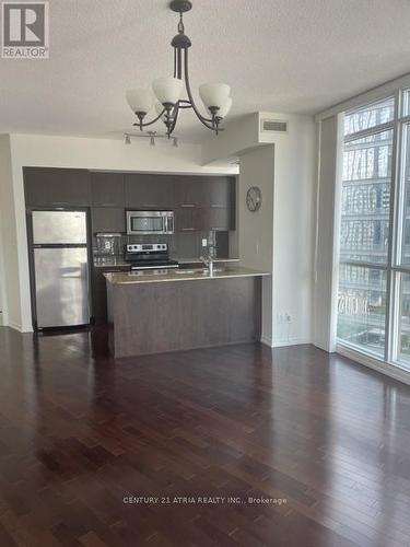 2008 - 65 Bremner Boulevard, Toronto (Waterfront Communities), ON - Indoor Photo Showing Kitchen