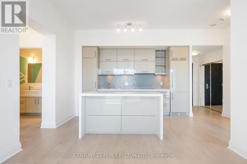 4309 - 65 St Mary Street, Toronto (Bay Street Corridor), ON - Indoor Photo Showing Kitchen