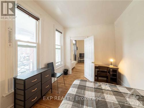 77 Florence Street, Ottawa, ON - Indoor Photo Showing Bedroom