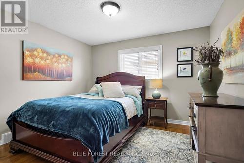 309 South Leaksdale Circle, London, ON - Indoor Photo Showing Bedroom