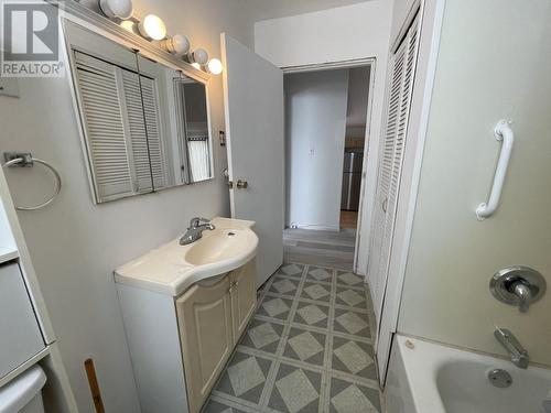 16 King Street North, Chapleau, ON - Indoor Photo Showing Bathroom