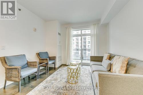 403 - 2490 Old Bronte Road, Oakville (Palermo West), ON - Indoor Photo Showing Living Room