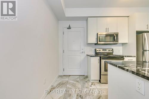 403 - 2490 Old Bronte Road, Oakville, ON - Indoor Photo Showing Kitchen With Stainless Steel Kitchen