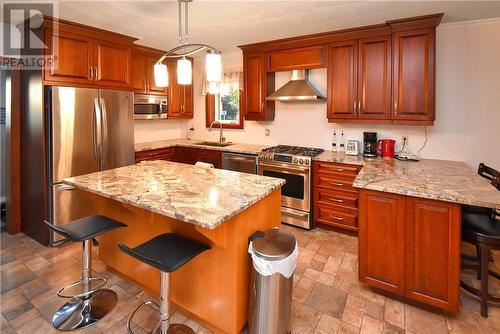 3977 Regional Road 15, Chelmsford, ON - Indoor Photo Showing Kitchen