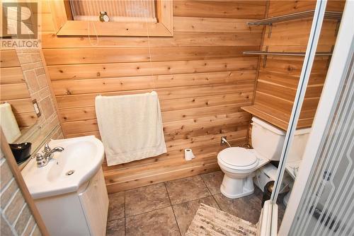 3977 Regional Road 15, Chelmsford, ON - Indoor Photo Showing Bathroom