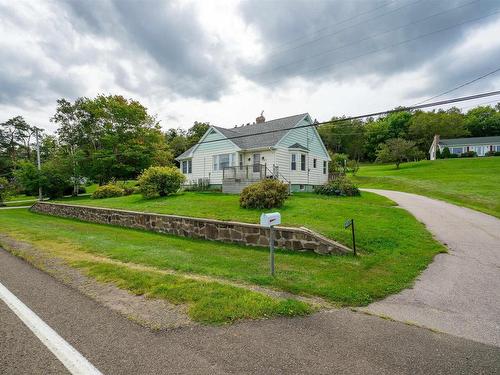 403 Shore Road, Bay View, NS 