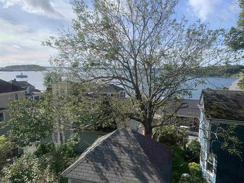 230 Pelham Street, Lunenburg, NS 