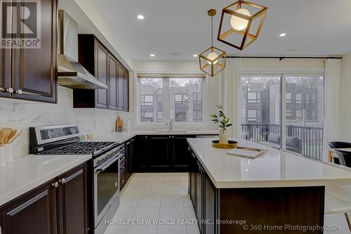 50 Lord Melborne Street, Markham, ON - Indoor Photo Showing Kitchen With Upgraded Kitchen