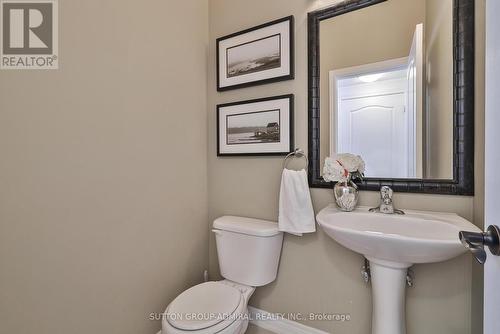 27 Asner Avenue, Vaughan, ON - Indoor Photo Showing Bathroom