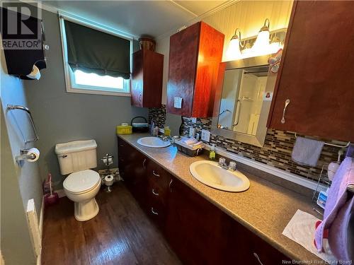 184 Logie Drive, Hampton, NB - Indoor Photo Showing Bathroom