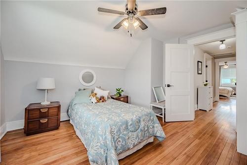 187 Grenfell Street, Hamilton, ON - Indoor Photo Showing Bedroom