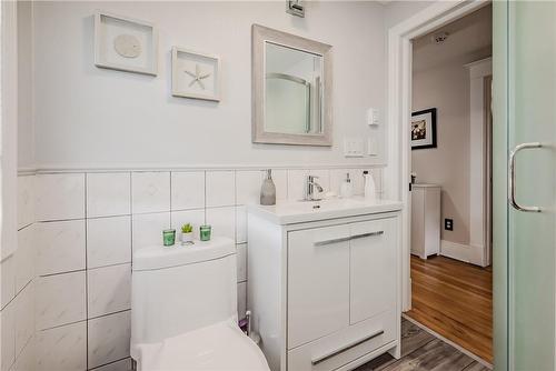 187 Grenfell Street, Hamilton, ON - Indoor Photo Showing Bathroom