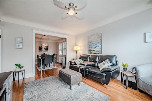 187 Grenfell Street, Hamilton, ON - Indoor Photo Showing Living Room