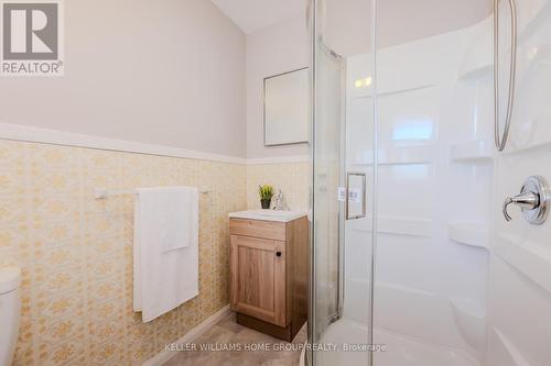 127 Mill Street, Kitchener, ON - Indoor Photo Showing Bathroom