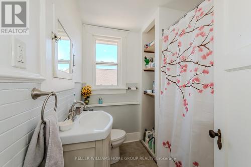 127 Mill Street, Kitchener, ON - Indoor Photo Showing Bathroom