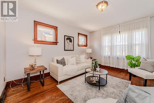 127 Mill Street, Kitchener, ON - Indoor Photo Showing Living Room