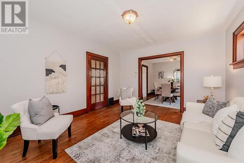 127 Mill Street, Kitchener, ON - Indoor Photo Showing Living Room