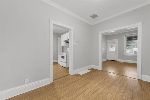 6 Ben Lomond Place, Hamilton, ON - Indoor Photo Showing Other Room