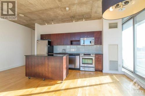 179 George Street Unit#806, Ottawa, ON - Indoor Photo Showing Kitchen With Stainless Steel Kitchen